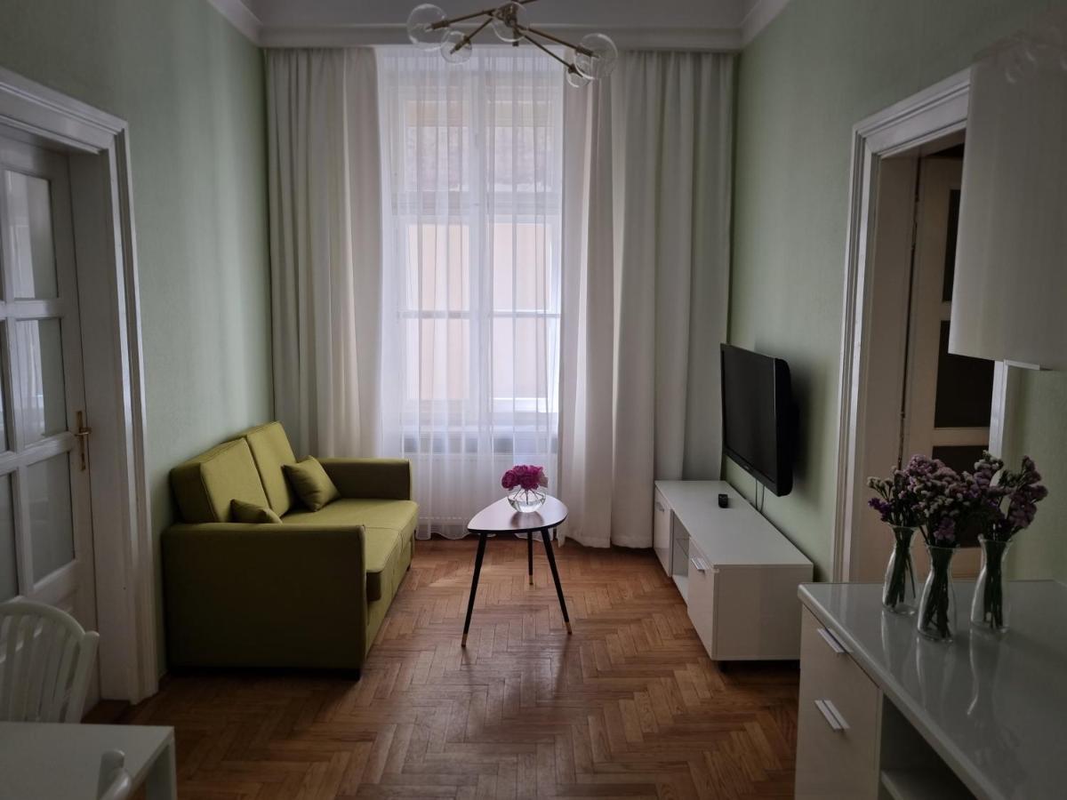 St. Mark Apartment Краков Экстерьер фото
