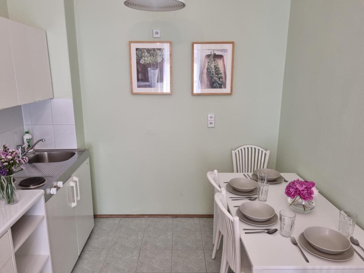 St. Mark Apartment Краков Экстерьер фото